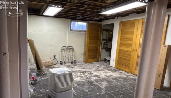 3115 Essex Road, Other, 44118, 4 Bedrooms Bedrooms, ,2 BathroomsBathrooms,Residential,For Sale,Essex,20251977