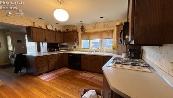 3115 Essex Road, Other, 44118, 4 Bedrooms Bedrooms, ,2 BathroomsBathrooms,Residential,For Sale,Essex,20251977