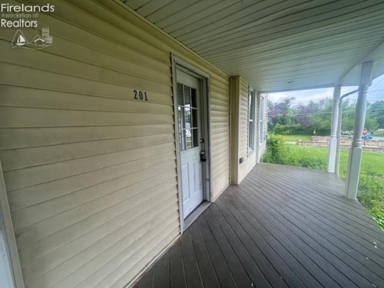 201 Heter Street, Bellevue, 44811, 3 Bedrooms Bedrooms, ,3 BathroomsBathrooms,Residential,For Sale,Heter,20251942