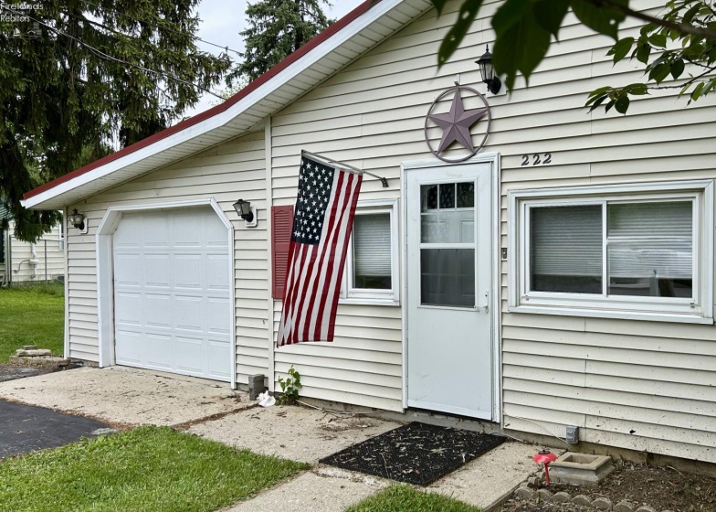 222 Union Street, Tiffin, 44883, 2 Bedrooms Bedrooms, ,1 BathroomBathrooms,Residential,For Sale,Union,20251975