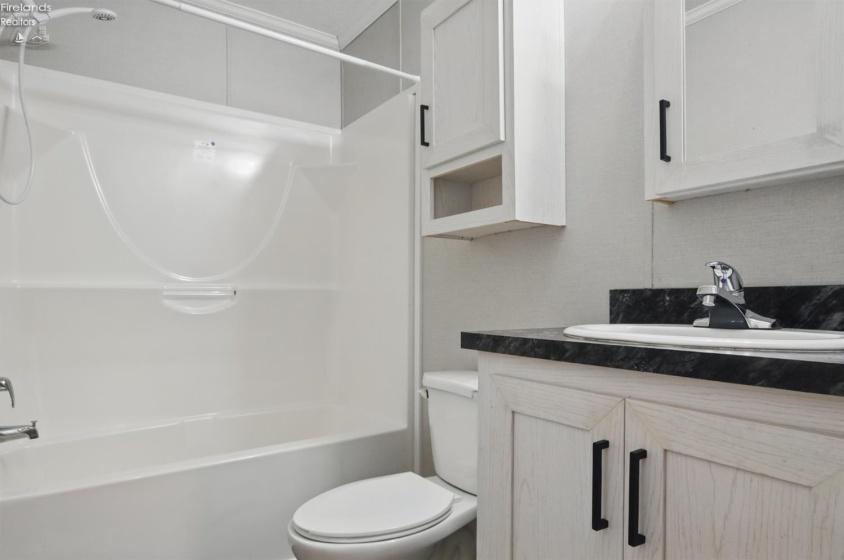2614 Tiffin Avenue, Sandusky, 44870, 3 Bedrooms Bedrooms, ,2 BathroomsBathrooms,Residential,For Sale,Tiffin Avenue,20251993