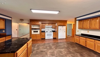 780 Angela Drive, Fostoria, 44830, 4 Bedrooms Bedrooms, ,5 BathroomsBathrooms,Residential,For Sale,Angela Drive,20251959
