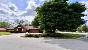 780 Angela Drive, Fostoria, 44830, 4 Bedrooms Bedrooms, ,5 BathroomsBathrooms,Residential,For Sale,Angela Drive,20251959
