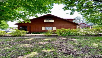 780 Angela Drive, Fostoria, 44830, 4 Bedrooms Bedrooms, ,5 BathroomsBathrooms,Residential,For Sale,Angela Drive,20251959