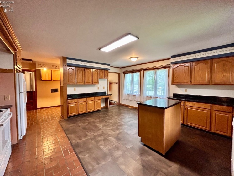 780 Angela Drive, Fostoria, 44830, 4 Bedrooms Bedrooms, ,5 BathroomsBathrooms,Residential,For Sale,Angela Drive,20251959