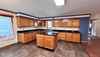 780 Angela Drive, Fostoria, 44830, 4 Bedrooms Bedrooms, ,5 BathroomsBathrooms,Residential,For Sale,Angela Drive,20251959