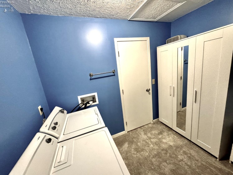 71 Schooner Point Drive, Port Clinton, 43452, 2 Bedrooms Bedrooms, ,2 BathroomsBathrooms,Residential,For Sale,Schooner Point,20252016