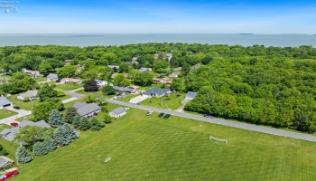 4465 Balliette Drive, Port Clinton, 43452, 3 Bedrooms Bedrooms, ,2 BathroomsBathrooms,Residential,For Sale,Balliette,20251969