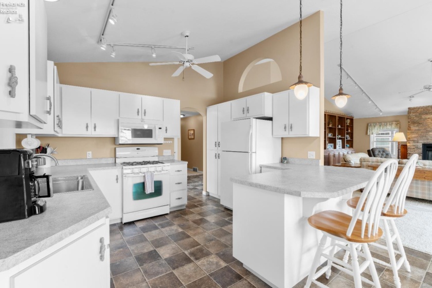 6485 Harbor Road, Marblehead, 43440, 3 Bedrooms Bedrooms, ,2 BathroomsBathrooms,Residential,For Sale,Harbor,20252020