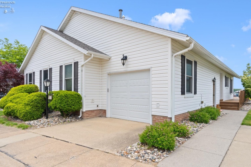 6485 Harbor Road, Marblehead, 43440, 3 Bedrooms Bedrooms, ,2 BathroomsBathrooms,Residential,For Sale,Harbor,20252020