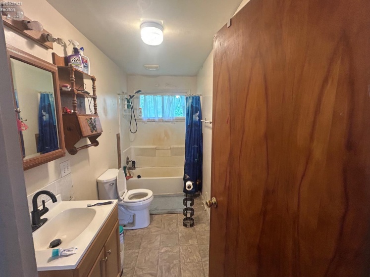 3719 County Road 213, Clyde, 43410, 3 Bedrooms Bedrooms, ,1 BathroomBathrooms,Residential,For Sale,County Road 213,20251148
