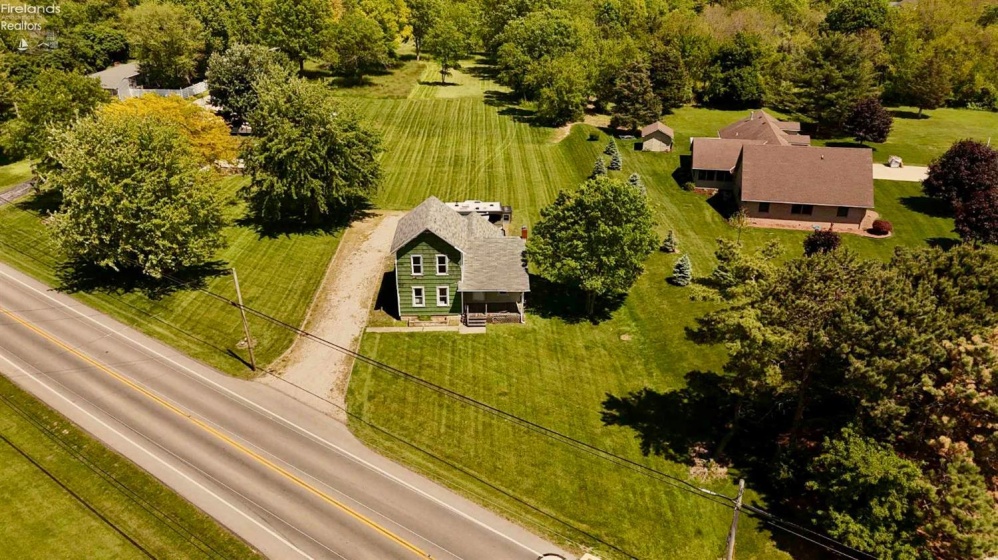 2009 Catawba Road, Port Clinton, 43452, 2 Bedrooms Bedrooms, ,1 BathroomBathrooms,Residential,For Sale,Catawba,20252026