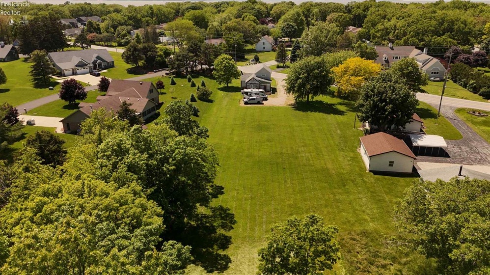 2009 Catawba Road, Port Clinton, 43452, 2 Bedrooms Bedrooms, ,1 BathroomBathrooms,Residential,For Sale,Catawba,20252026