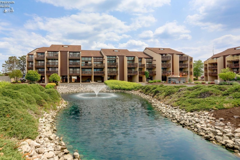 1801 Perry Street, Port Clinton, 43452, 1 Bedroom Bedrooms, ,1 BathroomBathrooms,Residential,For Sale,Perry,20252009