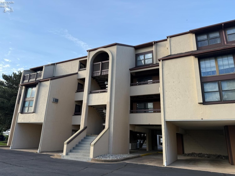 1801 Perry Street, Port Clinton, 43452, 1 Bedroom Bedrooms, ,1 BathroomBathrooms,Residential,For Sale,Perry,20252009
