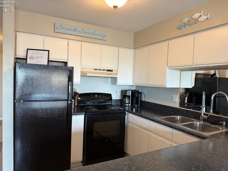 1801 Perry Street, Port Clinton, 43452, 1 Bedroom Bedrooms, ,1 BathroomBathrooms,Residential,For Sale,Perry,20252009