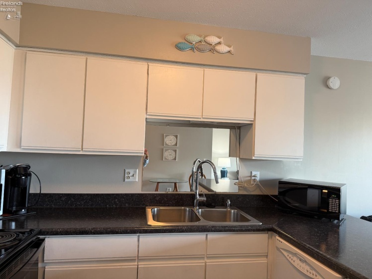 1801 Perry Street, Port Clinton, 43452, 1 Bedroom Bedrooms, ,1 BathroomBathrooms,Residential,For Sale,Perry,20252009