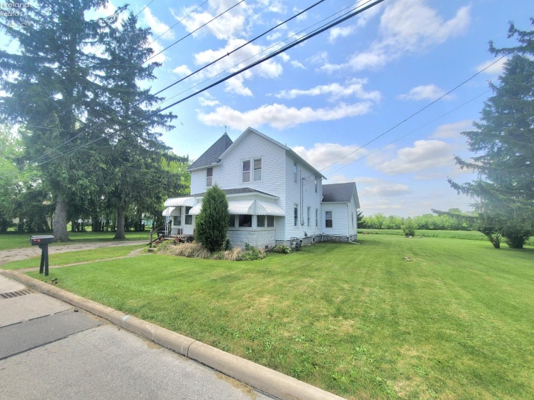 712 Lueke Avenue, Woodville, 43469, ,Multiple Units,For Sale,Lueke,20252032