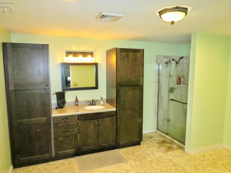 1319 Burkholder, Clyde, 43410, 2 Bedrooms Bedrooms, ,2 BathroomsBathrooms,Residential,For Sale,Burkholder,20252041
