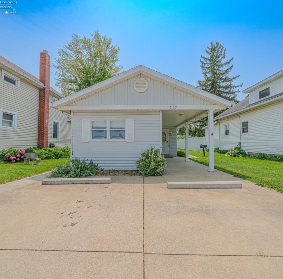 1217 North Street, Fremont, 43420, 4 Bedrooms Bedrooms, ,3 BathroomsBathrooms,Residential,For Sale,North,20252033