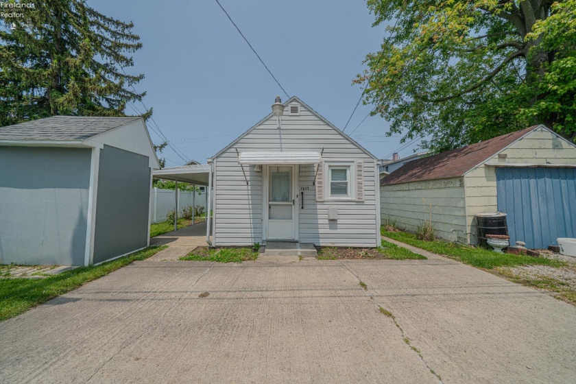 1217 North Street, Fremont, 43420, 4 Bedrooms Bedrooms, ,3 BathroomsBathrooms,Residential,For Sale,North,20252033
