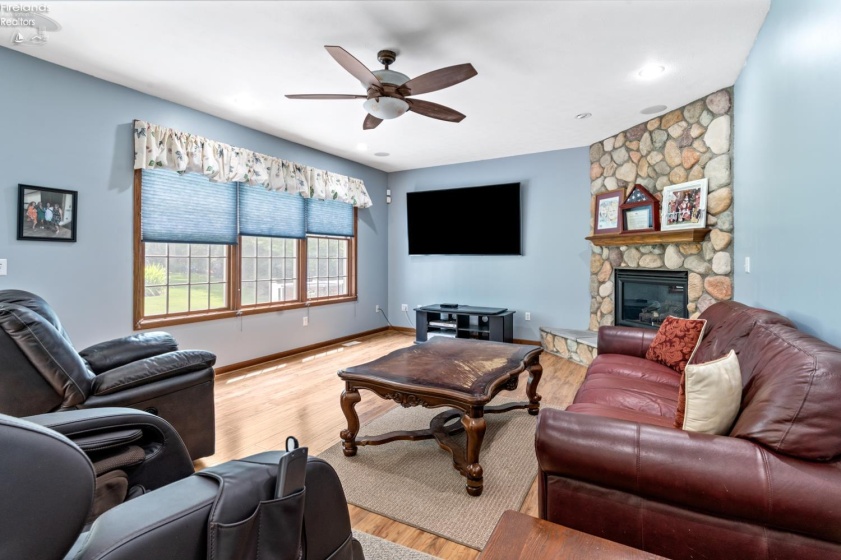 4155 Laurel Ridge Drive, Port Clinton, 43452, 3 Bedrooms Bedrooms, ,3 BathroomsBathrooms,Residential,For Sale,Laurel Ridge,20252030