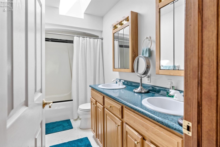 4155 Laurel Ridge Drive, Port Clinton, 43452, 3 Bedrooms Bedrooms, ,3 BathroomsBathrooms,Residential,For Sale,Laurel Ridge,20252030