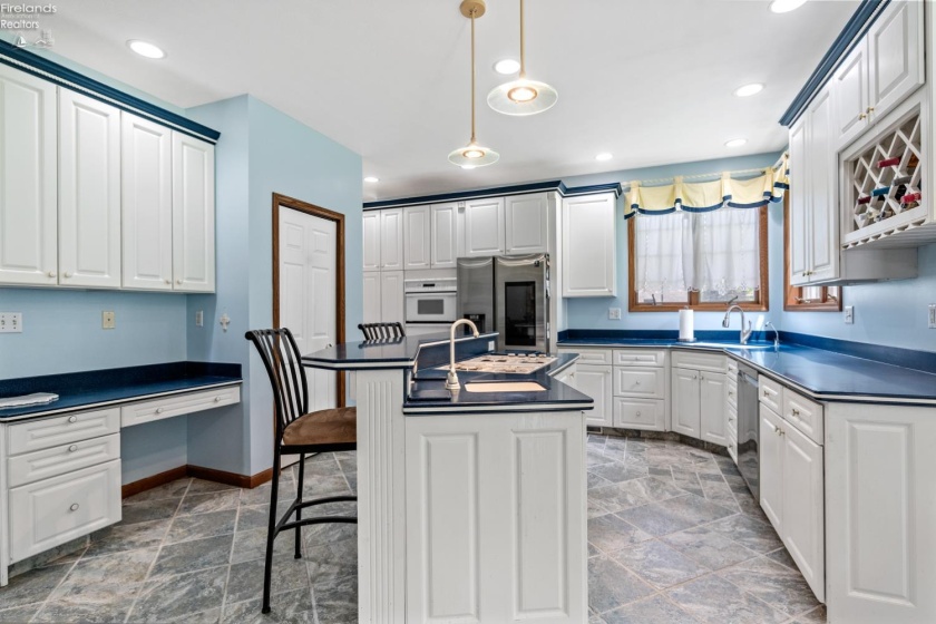 4155 Laurel Ridge Drive, Port Clinton, 43452, 3 Bedrooms Bedrooms, ,3 BathroomsBathrooms,Residential,For Sale,Laurel Ridge,20252030