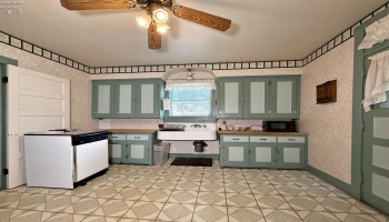 125 Davis St, Tiffin, 44883, 4 Bedrooms Bedrooms, ,1 BathroomBathrooms,Residential,For Sale,Davis St,20252037