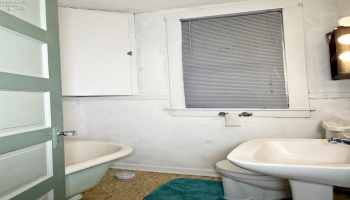 125 Davis St, Tiffin, 44883, 4 Bedrooms Bedrooms, ,1 BathroomBathrooms,Residential,For Sale,Davis St,20252037