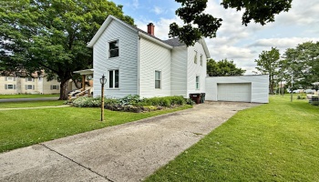 125 Davis St, Tiffin, 44883, 4 Bedrooms Bedrooms, ,1 BathroomBathrooms,Residential,For Sale,Davis St,20252037