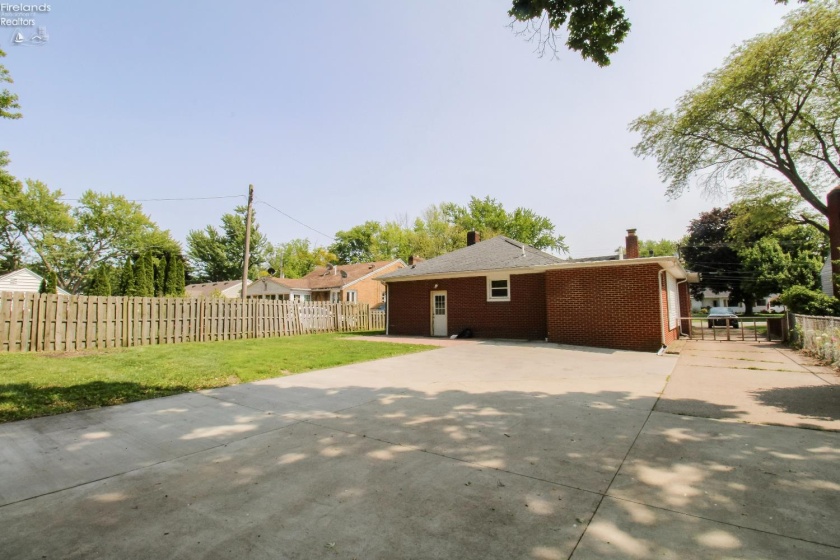 1325 Perkins Avenue, Sandusky, 44870, 3 Bedrooms Bedrooms, ,2 BathroomsBathrooms,Residential,For Sale,Perkins,20251735