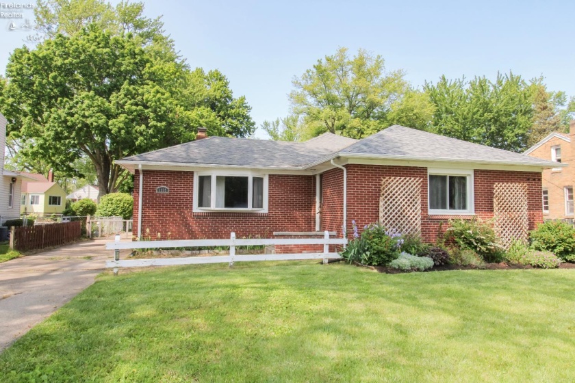 1325 Perkins Avenue, Sandusky, 44870, 3 Bedrooms Bedrooms, ,2 BathroomsBathrooms,Residential,For Sale,Perkins,20251735