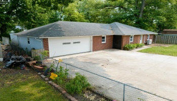 HUGE DETACHED GARAGE/WORKSHOP