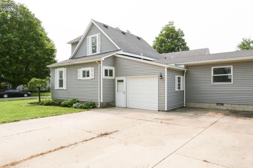 1028 Alger Street, Fremont, 43420, 3 Bedrooms Bedrooms, ,1 BathroomBathrooms,Residential,For Sale,Alger,20252039