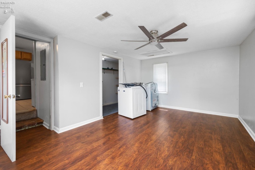 348 Elberta Drive, Vermilion, 44089, 3 Bedrooms Bedrooms, ,1 BathroomBathrooms,Residential,For Sale,Elberta,20252061
