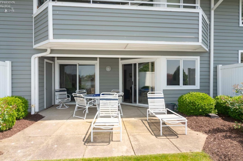 90 Marina Point Drive, Sandusky, 44870, 2 Bedrooms Bedrooms, ,2 BathroomsBathrooms,Residential,For Sale,Marina Point,20252063