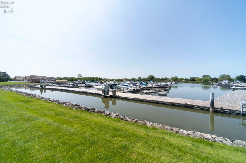 90 Marina Point Drive, Sandusky, 44870, 2 Bedrooms Bedrooms, ,2 BathroomsBathrooms,Residential,For Sale,Marina Point,20252063