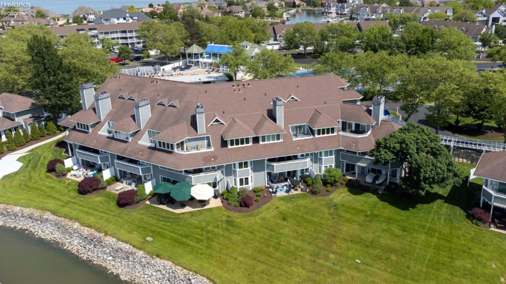 90 Marina Point Drive, Sandusky, 44870, 2 Bedrooms Bedrooms, ,2 BathroomsBathrooms,Residential,For Sale,Marina Point,20252063