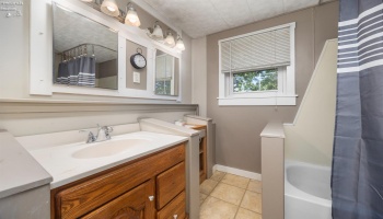 43983 State Route 18, Wellington, 44090, 3 Bedrooms Bedrooms, ,1 BathroomBathrooms,Residential,For Sale,State Route 18,20252065