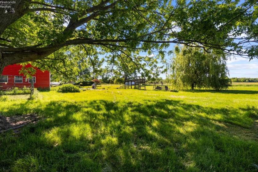 43983 State Route 18, Wellington, 44090, 3 Bedrooms Bedrooms, ,1 BathroomBathrooms,Residential,For Sale,State Route 18,20252065
