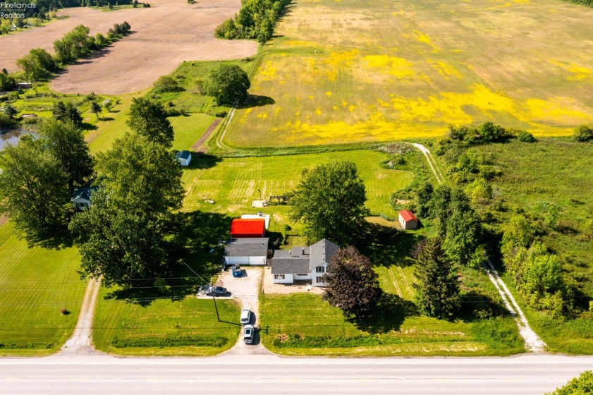 43983 State Route 18, Wellington, 44090, 3 Bedrooms Bedrooms, ,1 BathroomBathrooms,Residential,For Sale,State Route 18,20252065