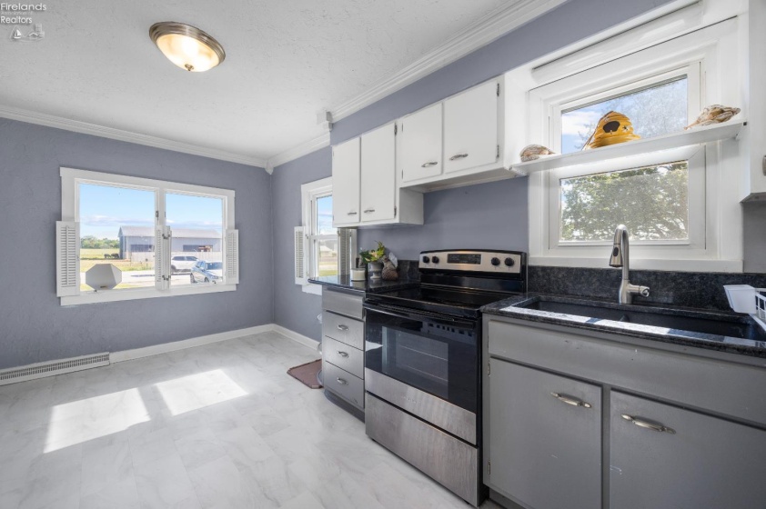 43983 State Route 18, Wellington, 44090, 3 Bedrooms Bedrooms, ,1 BathroomBathrooms,Residential,For Sale,State Route 18,20252065