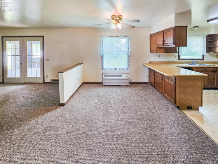 120 Lincoln St, Lindsey, 43442, 3 Bedrooms Bedrooms, ,2 BathroomsBathrooms,Residential,For Sale,Lincoln St,20252067