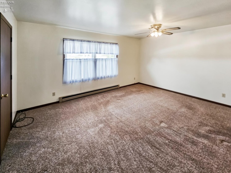 120 Lincoln St, Lindsey, 43442, 3 Bedrooms Bedrooms, ,2 BathroomsBathrooms,Residential,For Sale,Lincoln St,20252067