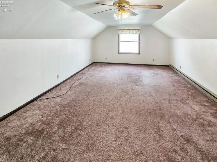 120 Lincoln St, Lindsey, 43442, 3 Bedrooms Bedrooms, ,2 BathroomsBathrooms,Residential,For Sale,Lincoln St,20252067