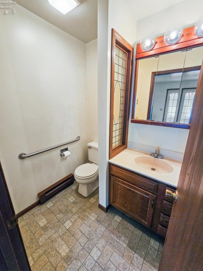 120 Lincoln St, Lindsey, 43442, 3 Bedrooms Bedrooms, ,2 BathroomsBathrooms,Residential,For Sale,Lincoln St,20252067