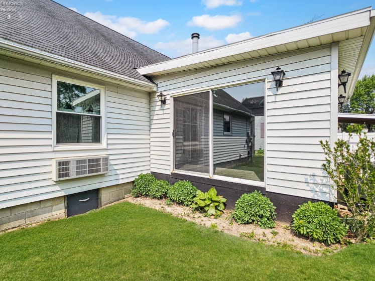 120 Lincoln St, Lindsey, 43442, 3 Bedrooms Bedrooms, ,2 BathroomsBathrooms,Residential,For Sale,Lincoln St,20252067