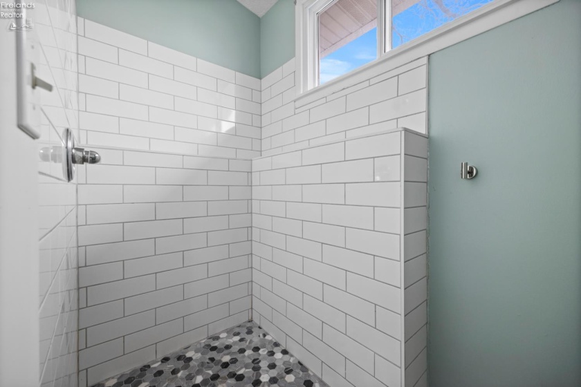 309 Shawnee Place, Huron, 44839, 3 Bedrooms Bedrooms, ,2 BathroomsBathrooms,Residential,For Sale,Shawnee,20252040