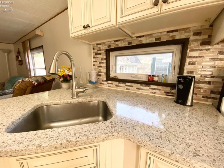 8175 North Shore Boulevard, Marblehead, 43440, 2 Bedrooms Bedrooms, ,1 BathroomBathrooms,Residential,For Sale,North Shore,20252077
